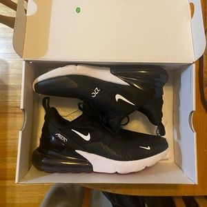 Nike Air Max 270 Black size US 9 Women’s